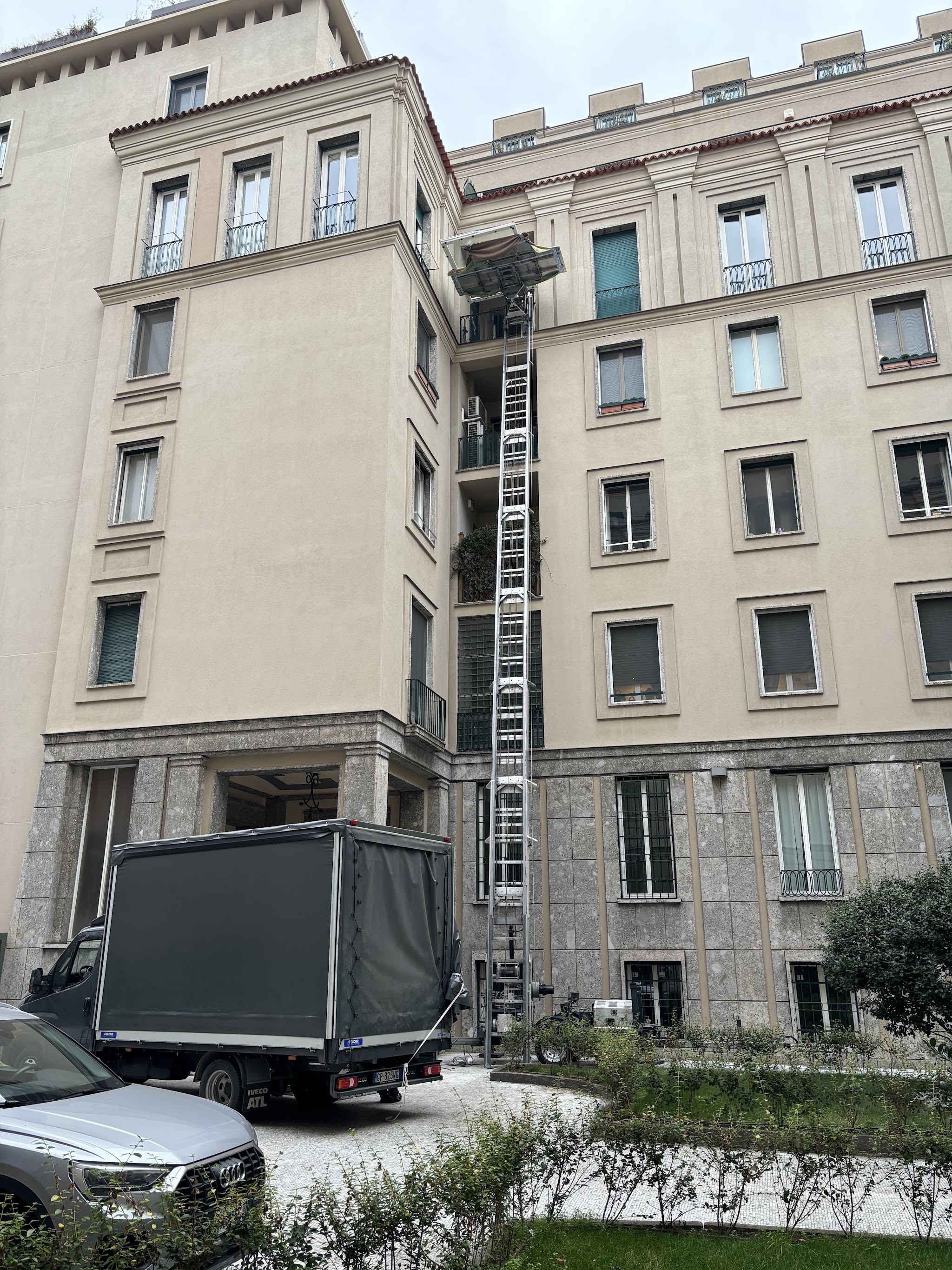 Installazione Mottini Line su un edificio